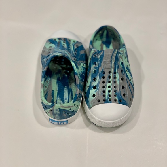 Native shoes - Picture 2 of 2